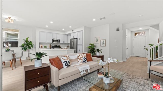 3608 W Chapman Lane, Inglewood, CA 90305