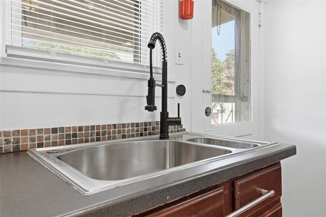 109 Clairtonica St, Crafton Heights, PA 15205