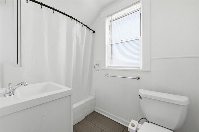 109 Clairtonica St, Crafton Heights, PA 15205