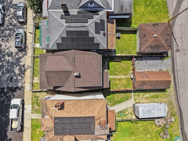 109 Clairtonica St, Crafton Heights, PA 15205