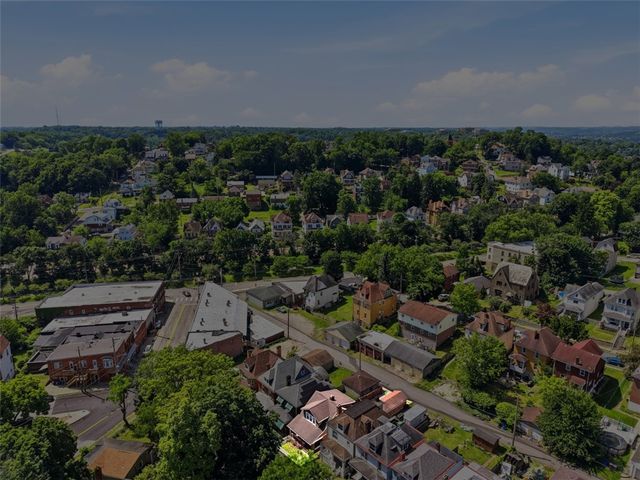 109 Clairtonica St, Crafton Heights, PA 15205