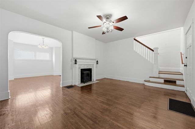 109 Clairtonica St, Crafton Heights, PA 15205