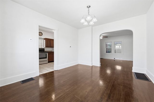 109 Clairtonica St, Crafton Heights, PA 15205