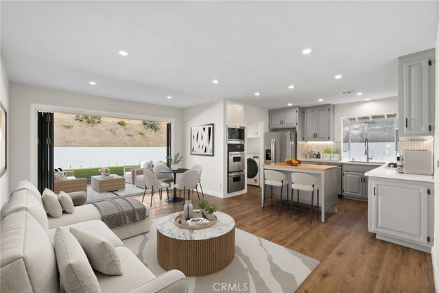 7009 Scarborough Peak, West Hills, CA 91307