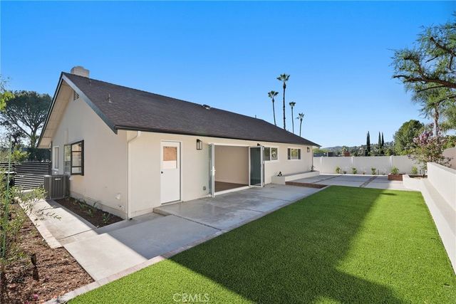 7009 Scarborough Peak, West Hills, CA 91307
