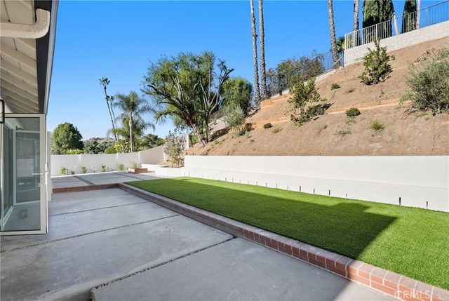 7009 Scarborough Peak, West Hills, CA 91307
