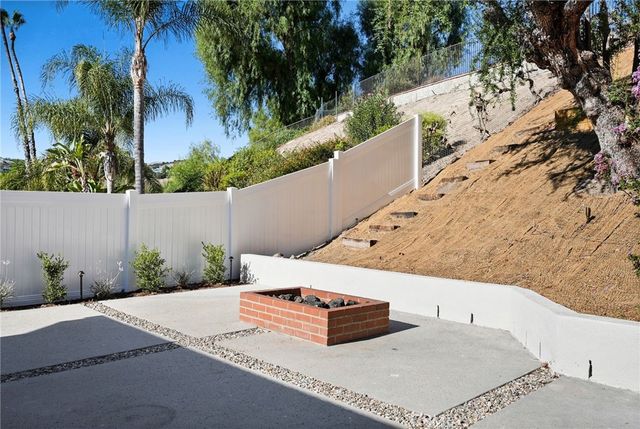 7009 Scarborough Peak, West Hills, CA 91307