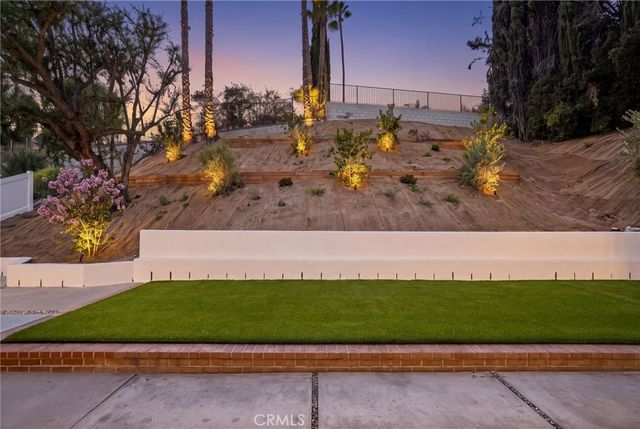 7009 Scarborough Peak, West Hills, CA 91307