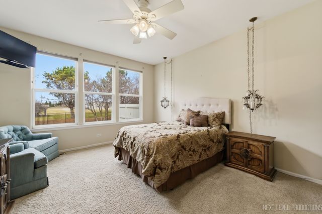 4211 Whitehall Lane, Algonquin, IL 60102