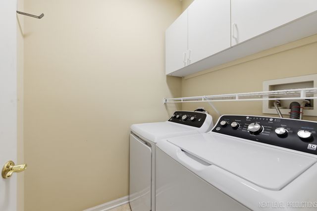 4211 Whitehall Lane, Algonquin, IL 60102