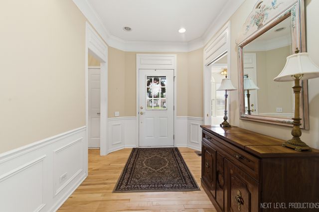 4211 Whitehall Lane, Algonquin, IL 60102