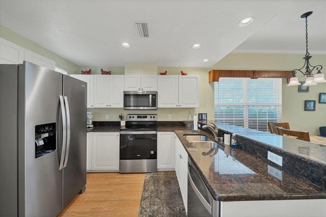 3604 54TH DRIVE W 104, Bradenton, FL 34210