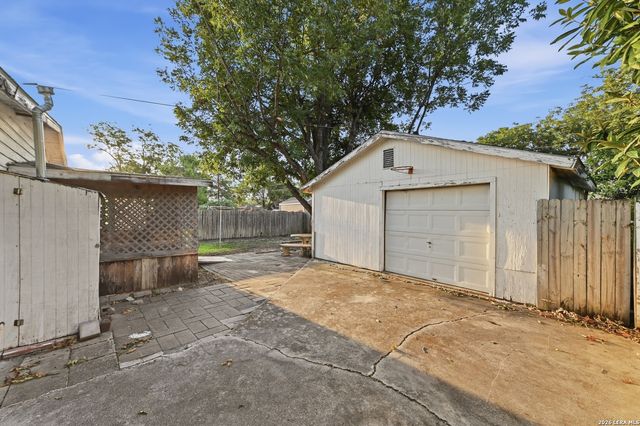 1022 CERALVO ST, San Antonio, TX 78207