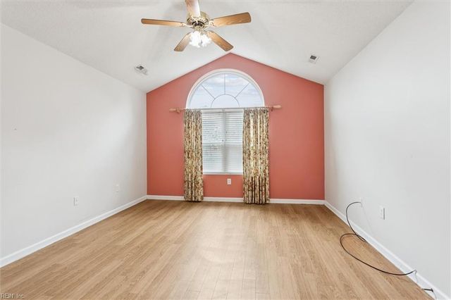 230 Timberline LOOP, Yorktown, VA 23692