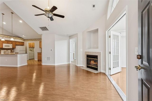 230 Timberline LOOP, Yorktown, VA 23692