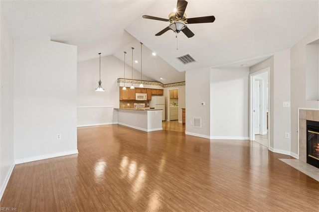 230 Timberline LOOP, Yorktown, VA 23692
