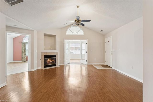 230 Timberline LOOP, Yorktown, VA 23692