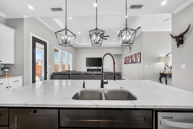 2113 S County Rd 1055, Midland, TX 79706