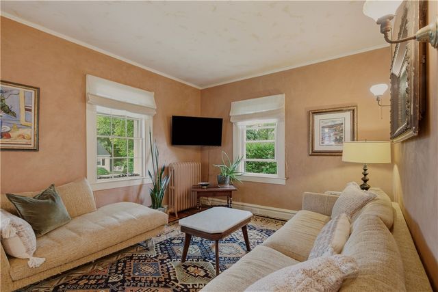 30 Boulevard, Middletown, RI 02842
