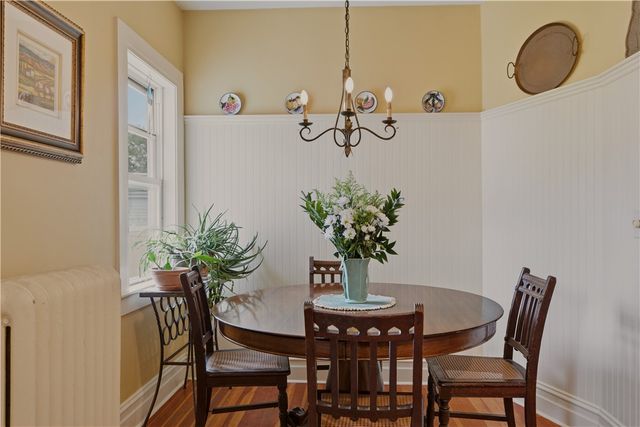 30 Boulevard, Middletown, RI 02842
