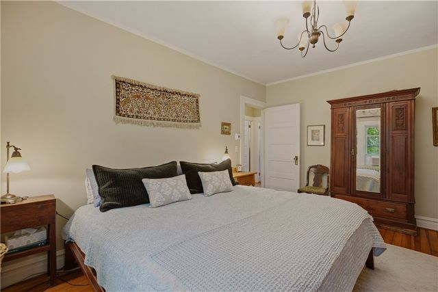 30 Boulevard, Middletown, RI 02842
