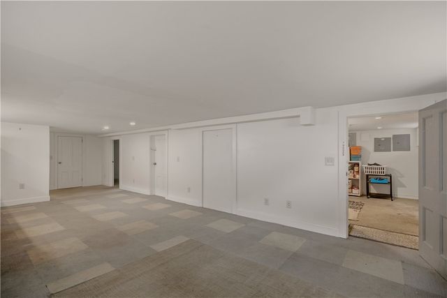 30 Boulevard, Middletown, RI 02842