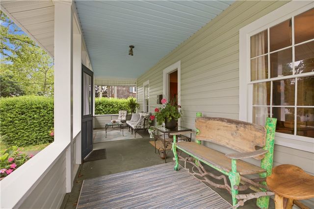 30 Boulevard, Middletown, RI 02842