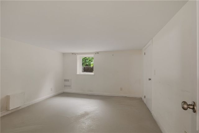30 Boulevard, Middletown, RI 02842