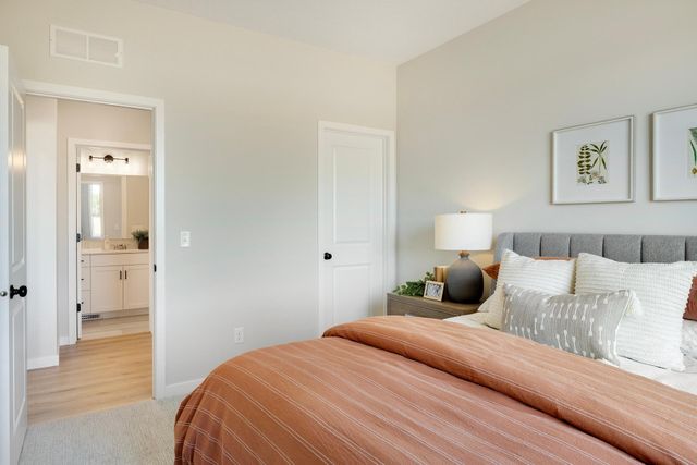 11517 202nd Street W, Lakeville, MN 55044