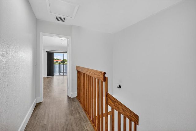 3239 NW 44th Street 3, Oakland Park, FL 33309