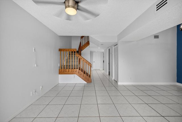 3239 NW 44th Street 3, Oakland Park, FL 33309