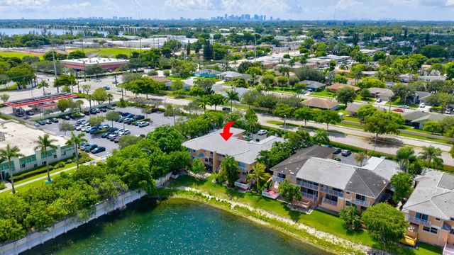 3239 NW 44th Street 3, Oakland Park, FL 33309