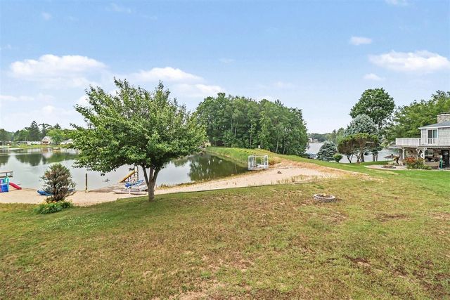 7951 W Village Road, Mears, MI 49436