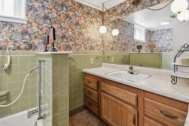 1624 E 15th St, Pueblo, CO 81001