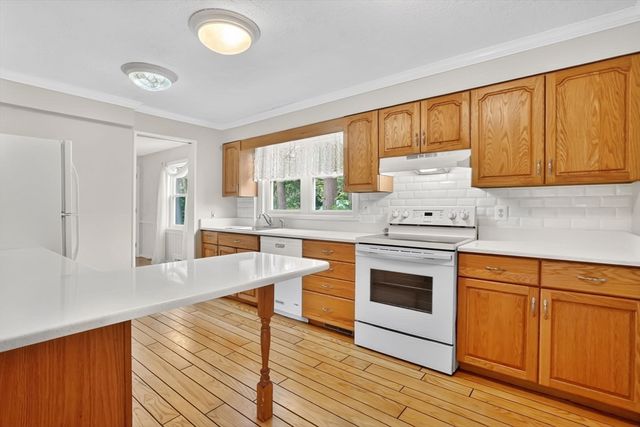 135 Rogers Avenue, West Springfield, MA 01089