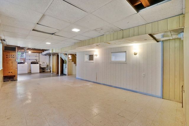 135 Rogers Avenue, West Springfield, MA 01089