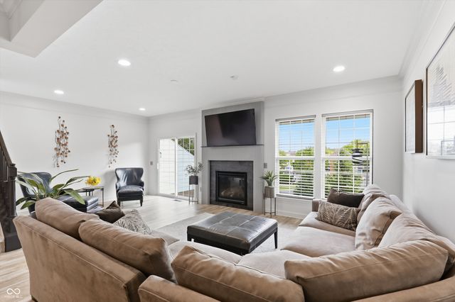 835 Ivy Lane, Carmel, IN 46032