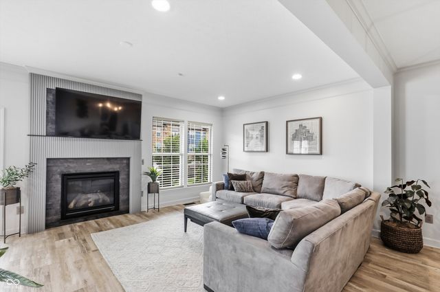 835 Ivy Lane, Carmel, IN 46032