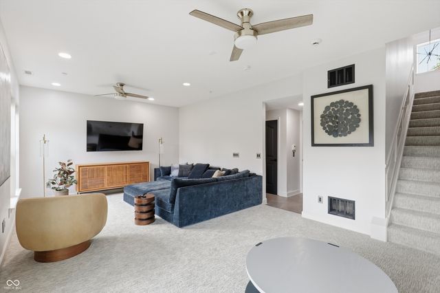 835 Ivy Lane, Carmel, IN 46032