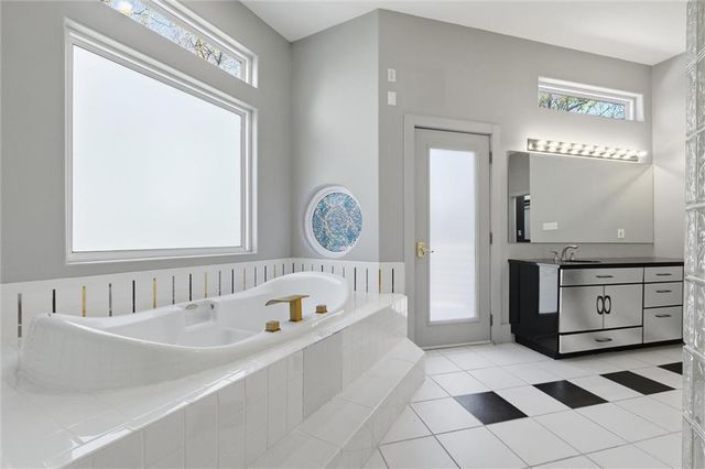 16370 NW 130th Terrace, Platte City, MO 64079