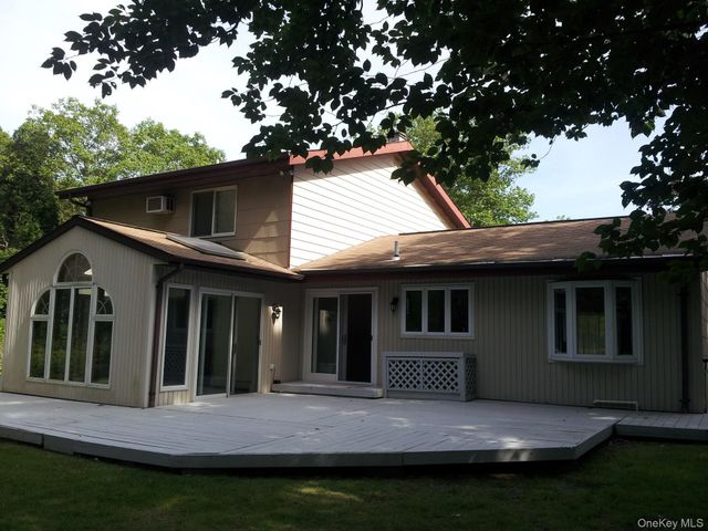 5 Carry Court, South Setauket, NY 11720