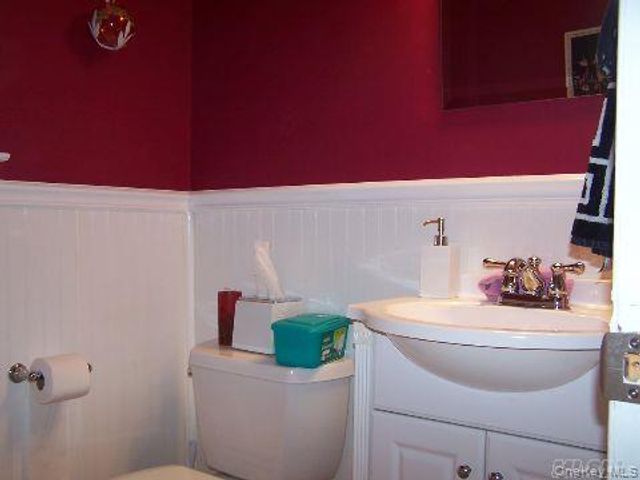 5 Carry Court, South Setauket, NY 11720