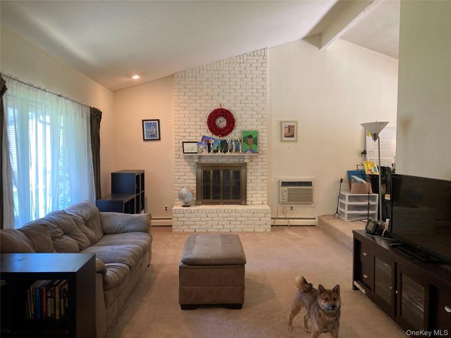 5 Carry Court, South Setauket, NY 11720