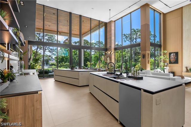 6616 Trail BLVD, Naples, FL 34108