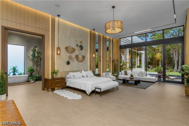 6616 Trail BLVD, Naples, FL 34108