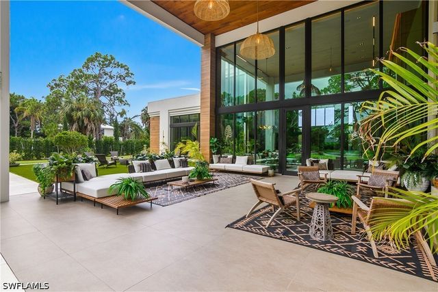 6616 Trail BLVD, Naples, FL 34108
