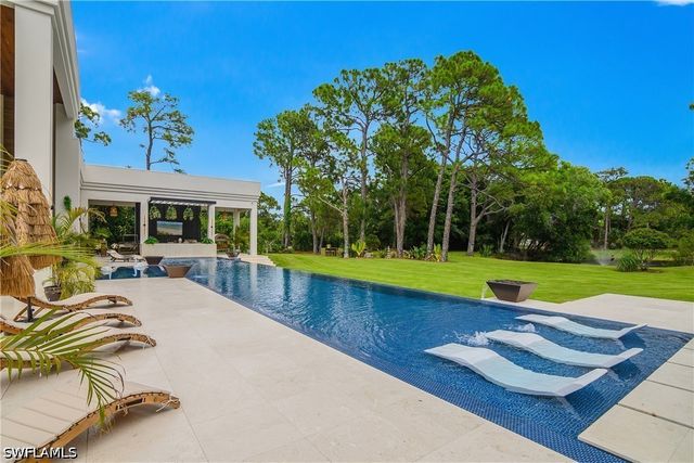 6616 Trail BLVD, Naples, FL 34108