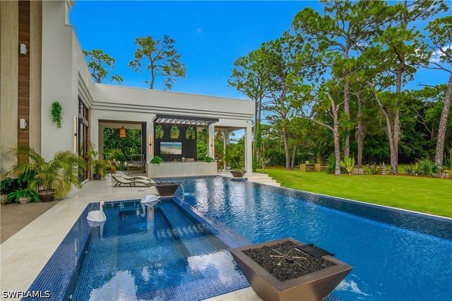 6616 Trail BLVD, Naples, FL 34108