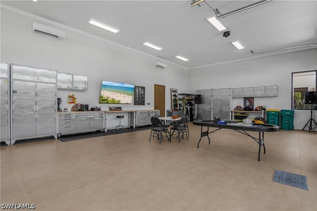 6616 Trail BLVD, Naples, FL 34108