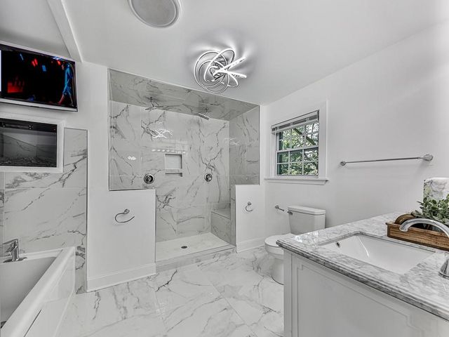 1564 Bubbling Creek Road, Brookhaven, GA 30319